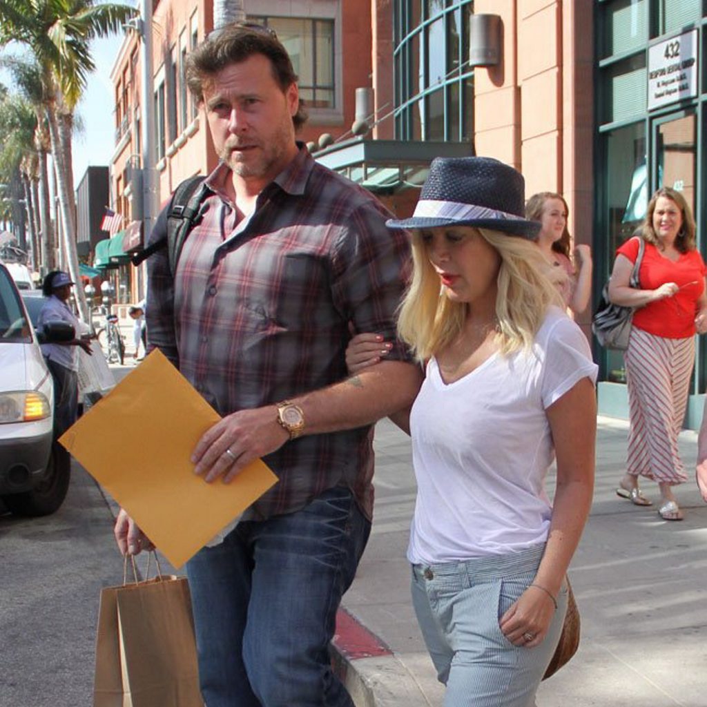 Tori Spelling and Dean McDermott. Tori Spelling and Dean McDermott.